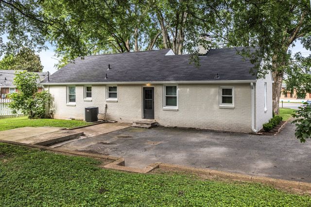 123 White Bridge Pike, Nashville, TN 37209