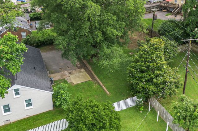123 White Bridge Pike, Nashville, TN 37209