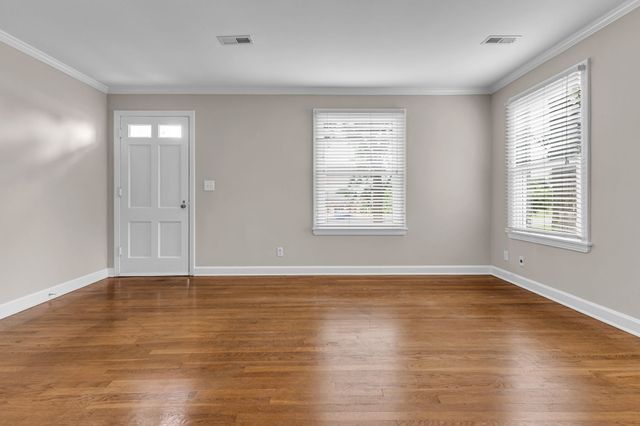 123 White Bridge Pike, Nashville, TN 37209