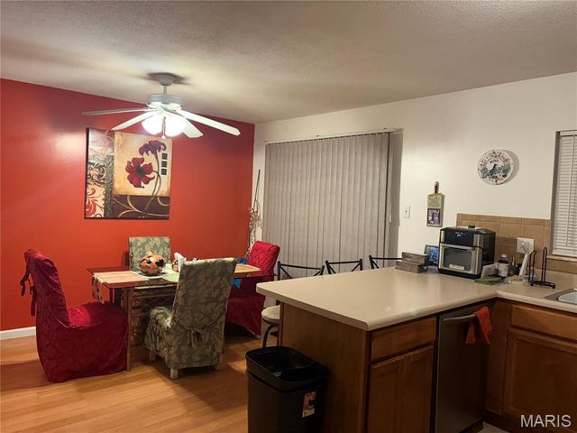 8844 Santa Bella Drive, Hazelwood, MO 63042