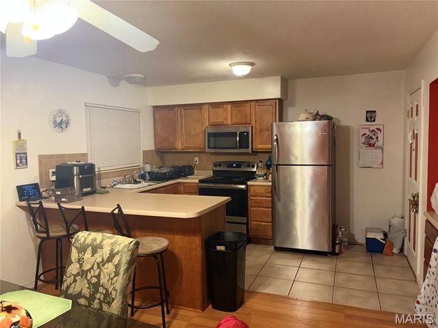8844 Santa Bella Drive, Hazelwood, MO 63042