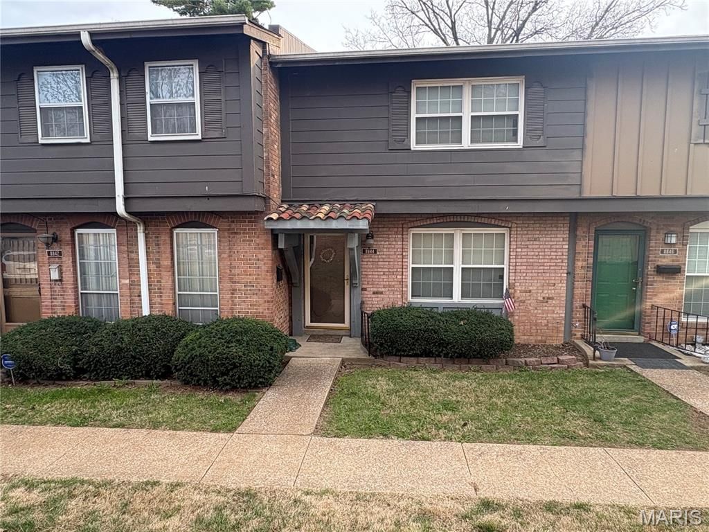 8844 Santa Bella Drive, Hazelwood, MO 63042