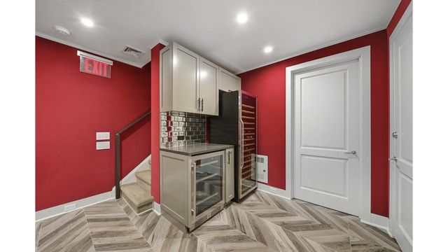 67 E 82ND Street, New York City, NY 10028