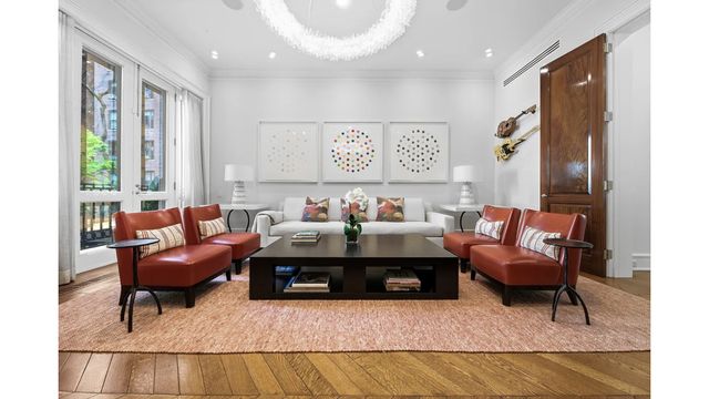 67 E 82ND Street, New York City, NY 10028