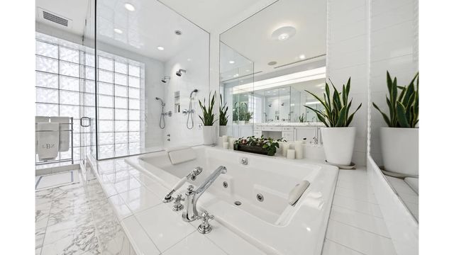 67 E 82ND Street, New York City, NY 10028