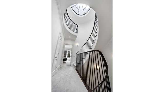 67 E 82ND Street, New York City, NY 10028