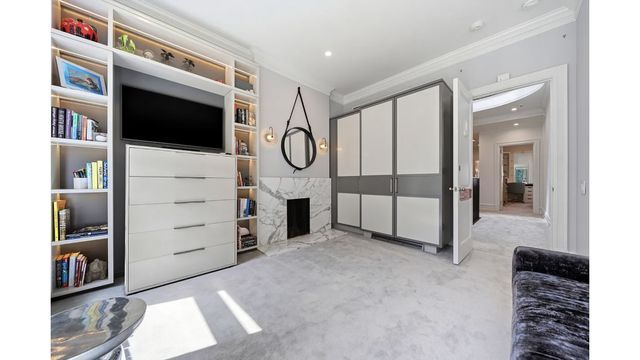 67 E 82ND Street, New York City, NY 10028