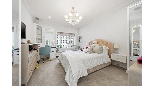 67 E 82ND Street, New York City, NY 10028