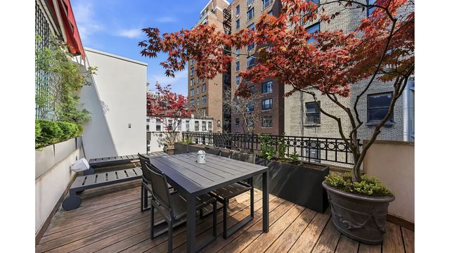 67 E 82ND Street, New York City, NY 10028