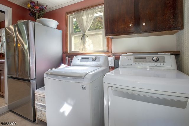 915 Plymouth Lake Dr, Stillwater Twp., NJ 07860