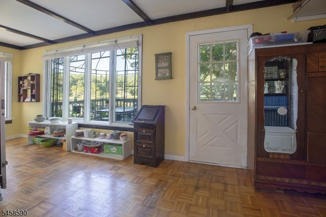 915 Plymouth Lake Dr, Stillwater Twp., NJ 07860