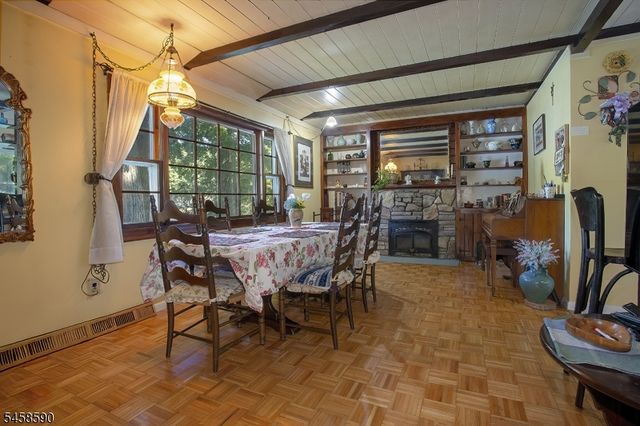 915 Plymouth Lake Dr, Stillwater Twp., NJ 07860