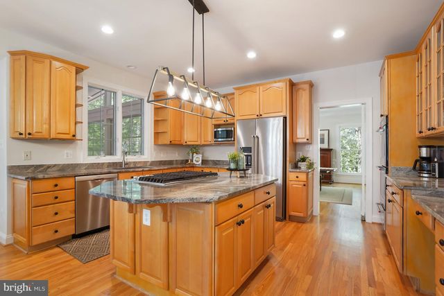 3234 NAVY, Oak Hill, VA 20171