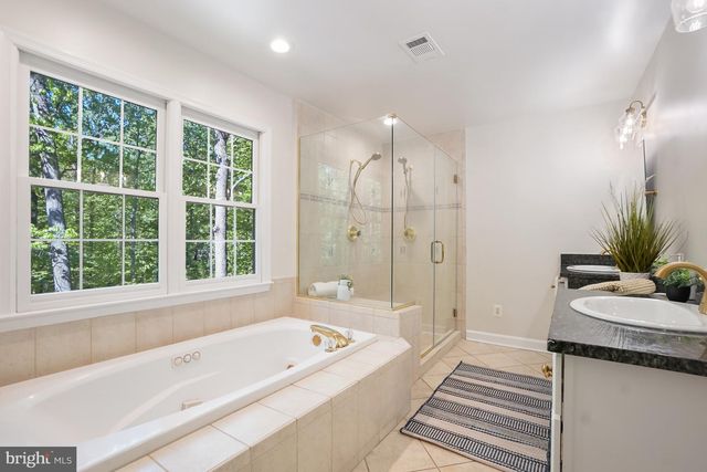 3234 NAVY, Oak Hill, VA 20171