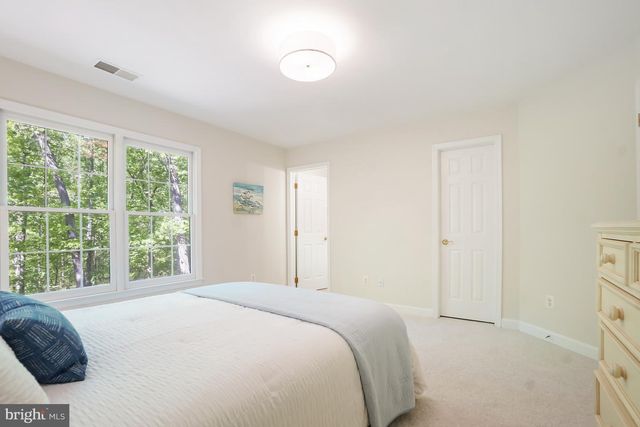 3234 NAVY, Oak Hill, VA 20171