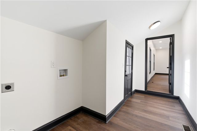 1 E 5th Street, Greenville, SC 29611