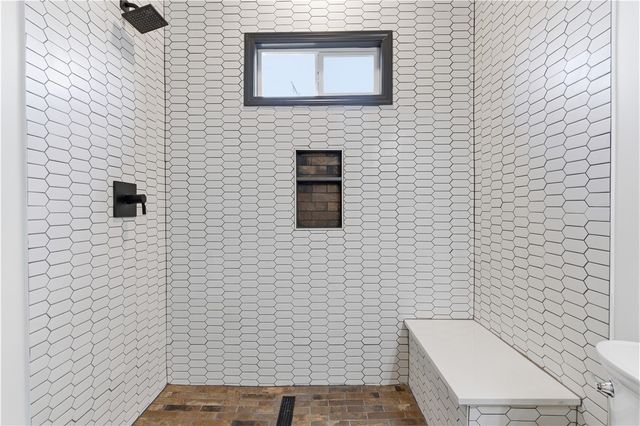 1 E 5th Street, Greenville, SC 29611