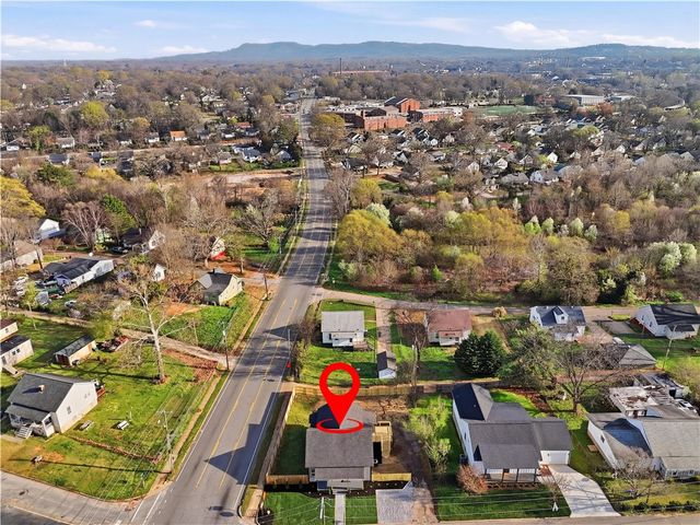 1 E 5th Street, Greenville, SC 29611