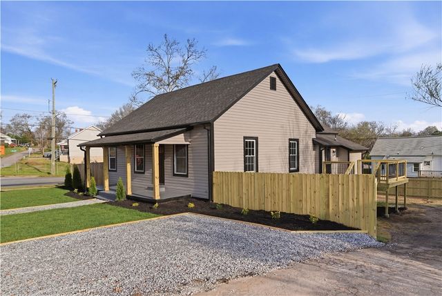 1 E 5th Street, Greenville, SC 29611