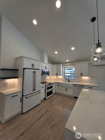 206 W Montana Avenue, Roslyn, WA 98941