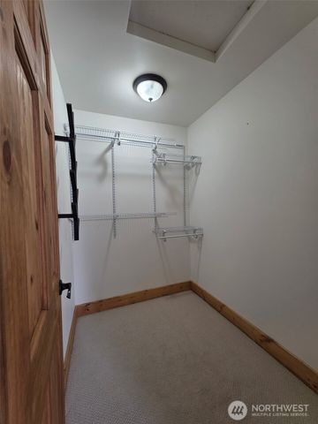 206 W Montana Avenue, Roslyn, WA 98941