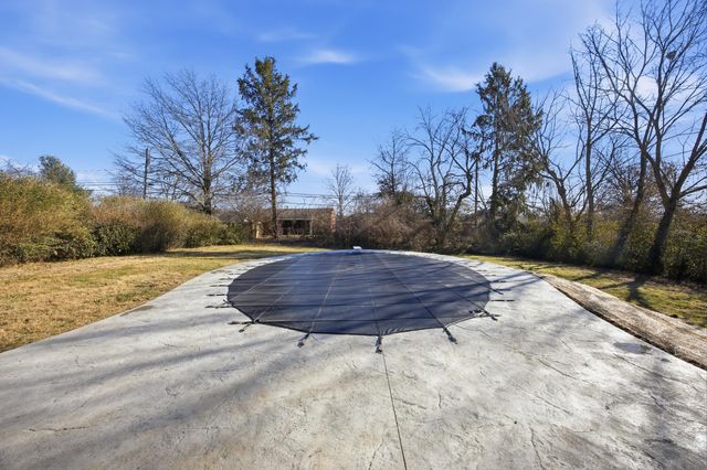 294 Idle Hour Drive, Lexington, KY 40502