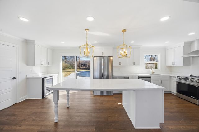 294 Idle Hour Drive, Lexington, KY 40502