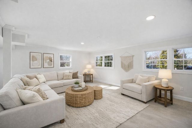 294 Idle Hour Drive, Lexington, KY 40502