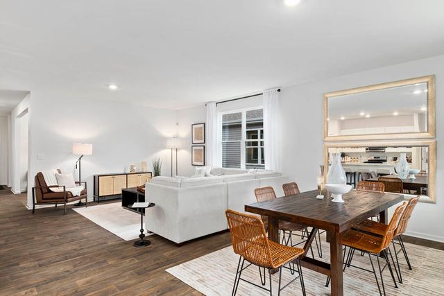 6300 Redwood Trail, Wonder Lake, IL 60097