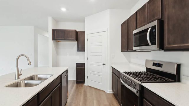 6300 Redwood Trail, Wonder Lake, IL 60097