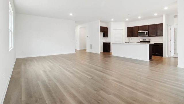 6300 Redwood Trail, Wonder Lake, IL 60097