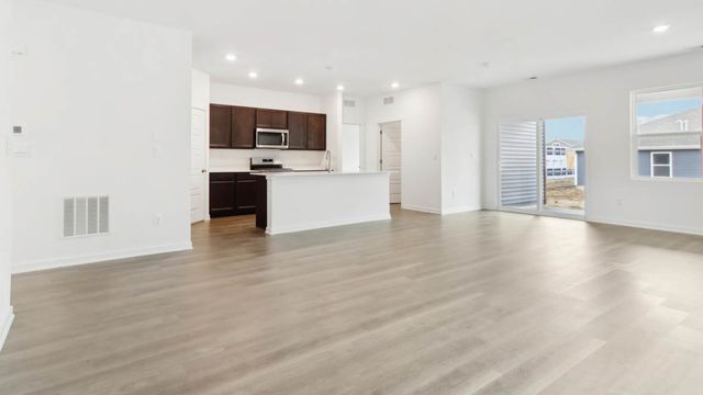 6300 Redwood Trail, Wonder Lake, IL 60097