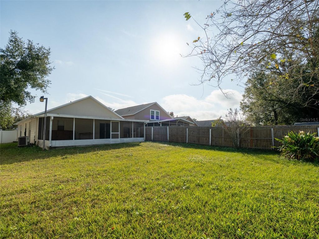 Image 15 of property listing at 9502 LUPINE AVENUE, Orlando, FL 32824