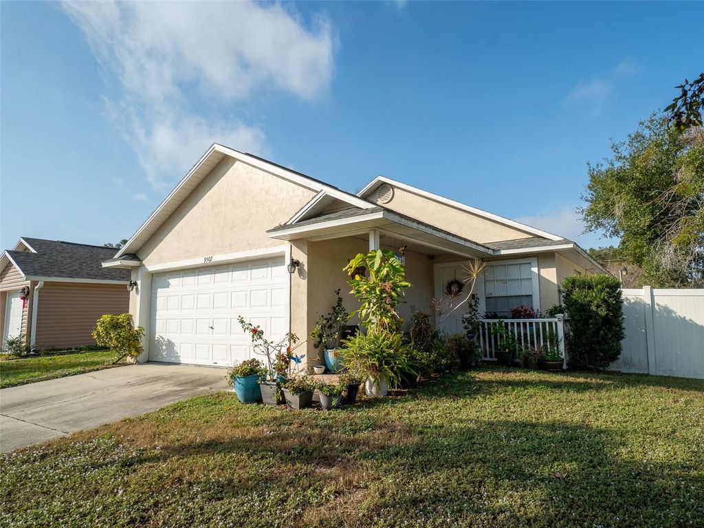 Image 3 of property listing at 9502 LUPINE AVENUE, Orlando, FL 32824