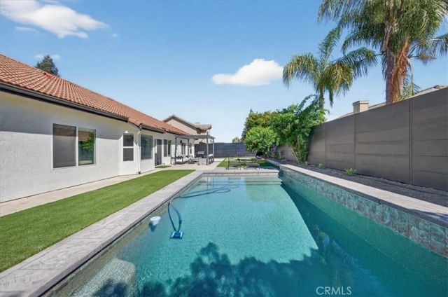 1555 Taylor, Madera, CA 93637