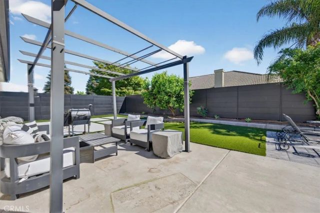 1555 Taylor, Madera, CA 93637
