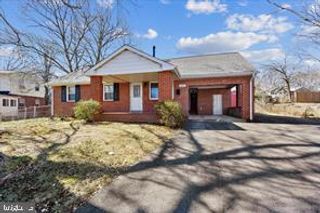 1803 OLMSTEAD DR, Falls Church, VA 22043