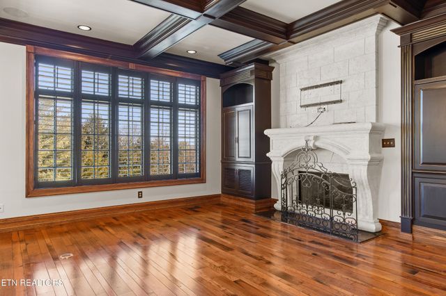 9340 Linksvue Drive, Knoxville, TN 37922