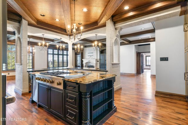 9340 Linksvue Drive, Knoxville, TN 37922