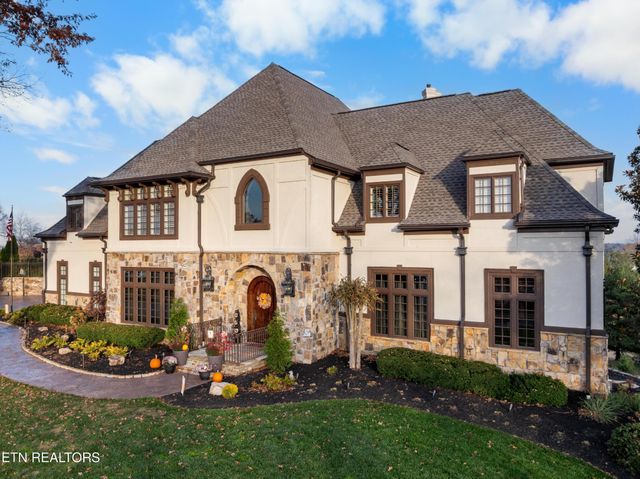 9340 Linksvue Drive, Knoxville, TN 37922