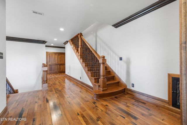 9340 Linksvue Drive, Knoxville, TN 37922