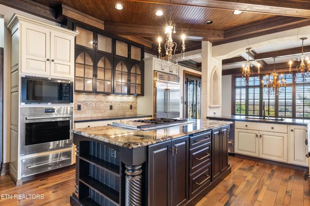 9340 Linksvue Drive, Knoxville, TN 37922