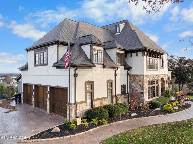 9340 Linksvue Drive, Knoxville, TN 37922