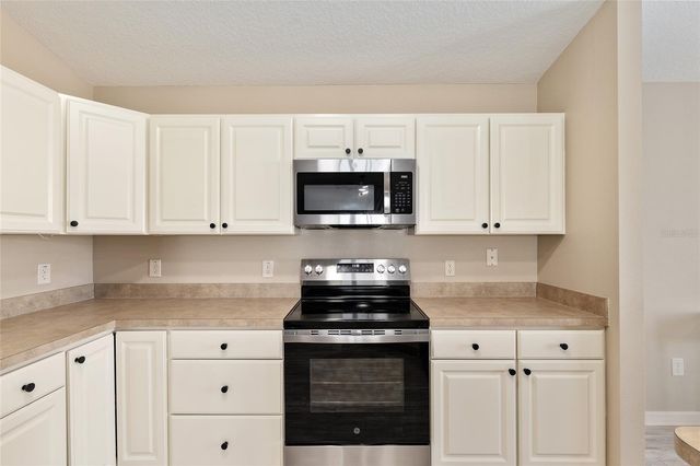 2082 HARSTON TRAIL, The Villages, FL 32162