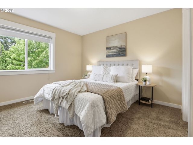 8010 Se TOLMAN St, Portland, OR 97206
