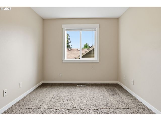 8010 Se TOLMAN St, Portland, OR 97206