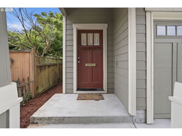8010 Se TOLMAN St, Portland, OR 97206