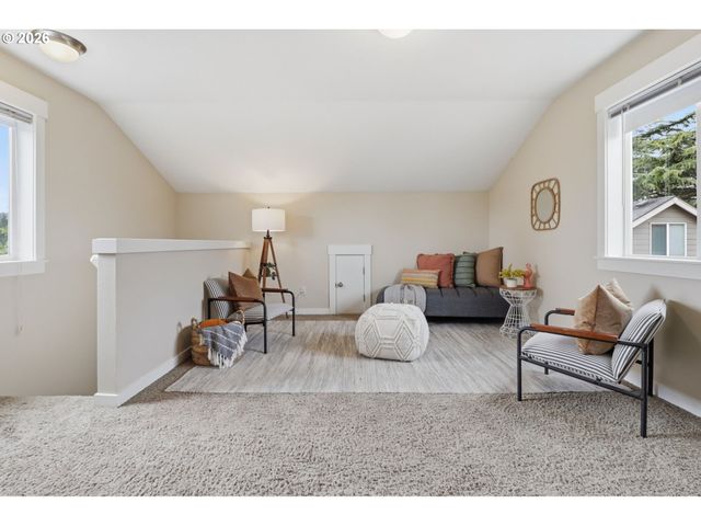 8010 Se TOLMAN St, Portland, OR 97206