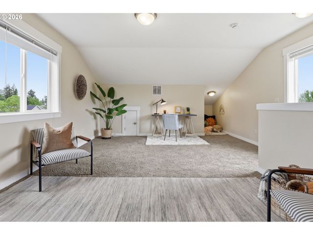 8010 Se TOLMAN St, Portland, OR 97206