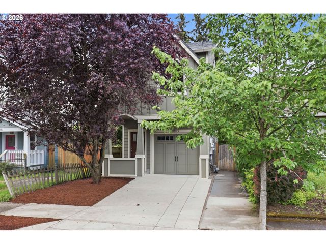 8010 Se TOLMAN St, Portland, OR 97206